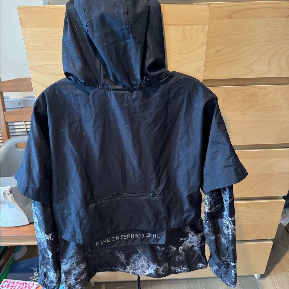 Nike International Windrunner jacket - image 7